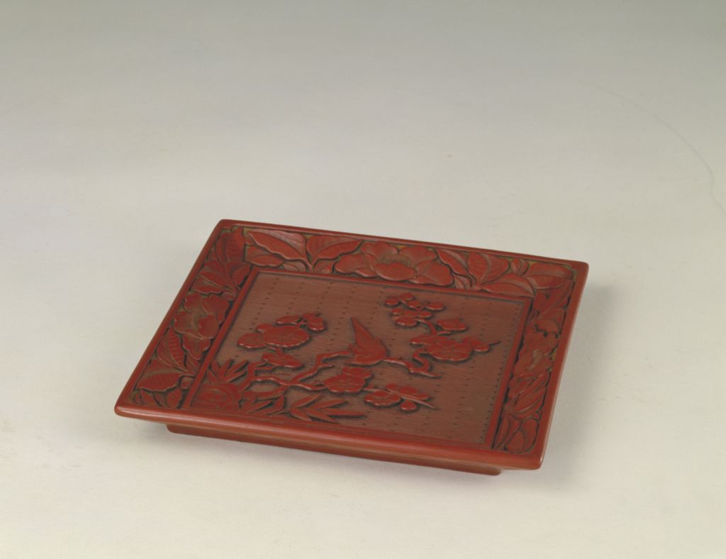 图片[1]-Red plum blossom magpie chart square plate-China Archive